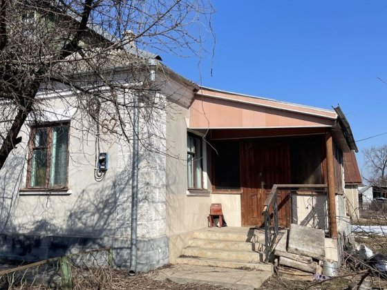 Будинок з ділянкою по вул. Захисників України 31500$ Староконстантинов