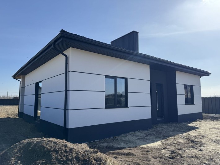 Цегляний будинок в Стрию - фото 1