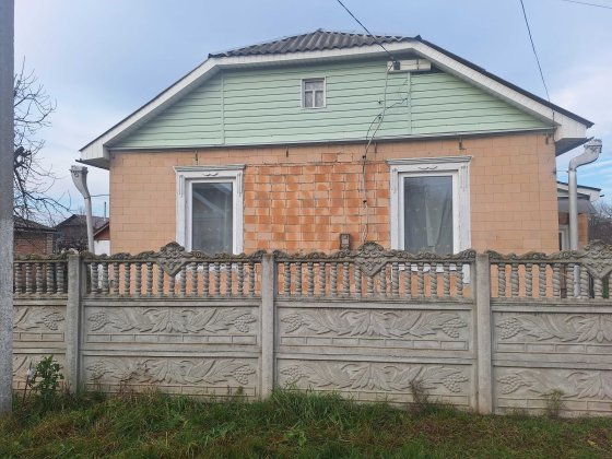 Продається будинок. Можна по сертифікату та інших держ.програмах!!! Фастів