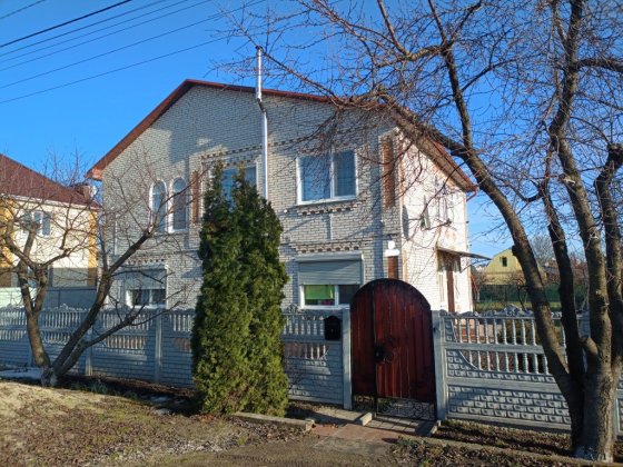 Продається двоповерховий будинок  у м.Фастів. Фастів