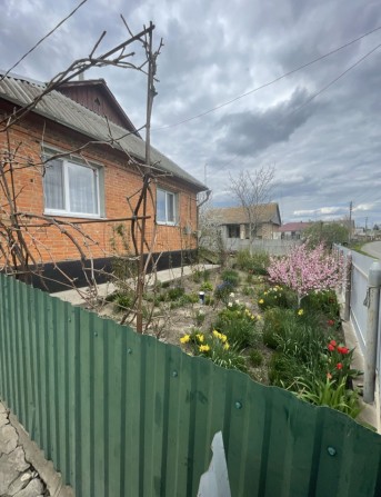 Продаж будинку на два входи - фото 1