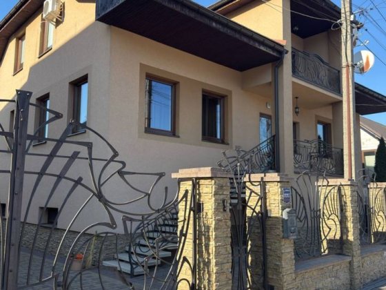 Будинок  216.3 м² Дом Хуст