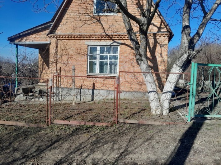 Затишний дачний будинок з ділянкою 6 сот. - фото 1