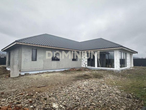 Продаж  сучасної новобудови в  м.Хуст Хуст