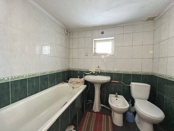 Продаж цегляного будинку зі всіма комунікаціями в центрі! Хмельницький