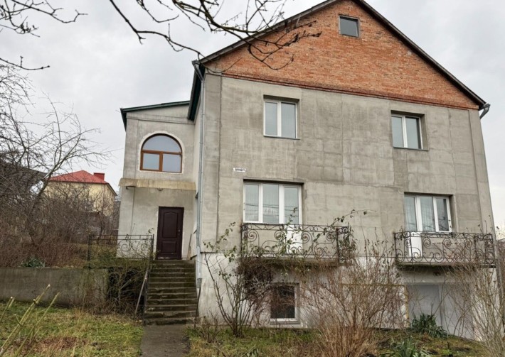 Будинок Південно-Захід є всі комунікації, поряд ставок.ТОРГ 37903 - фото 1