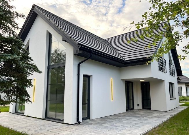 Дім 158 м², 2 поверхи, вікна, фасад, двері, стіни, дах - фото 1