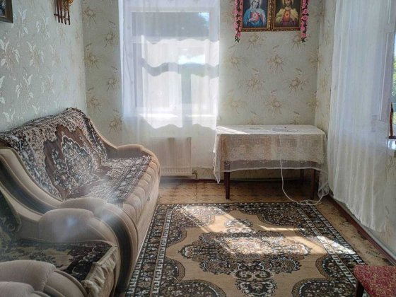 Просторий будинок з ділянкою 35+25 соток , терміновий продаж Хмельницький