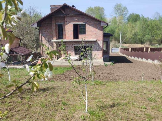 Великий буднок біля озера, на ділянці сад та колодязь 37315 Хмельницький