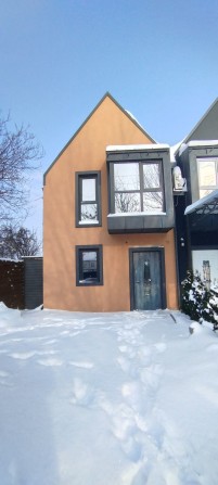 Продам Таунхаус в Чугуеве - фото 1