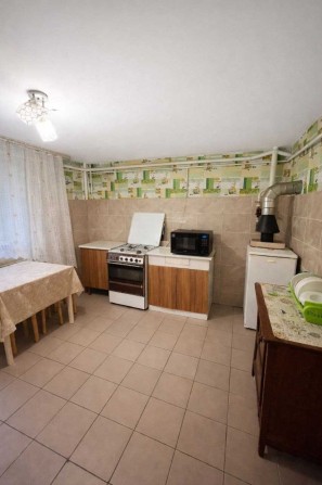 Будинок 244 м2 ДУБОВЕ - фото 1