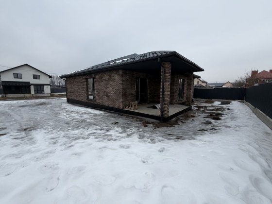 Вашій увазі комфортний будинок!Без комісії для покупця Агрономичное