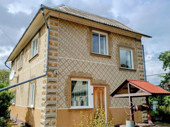 Затишний будинок з великою ділянкою, доглянута територія 39084 Хмельницький