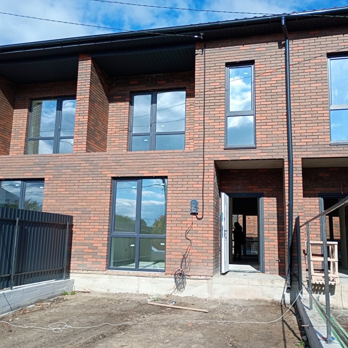 Продається Таунхаус з чудовою локацією у ближньому передмісті Вінниці! - фото 1