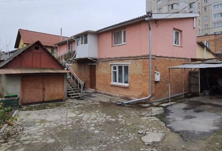 Продам будинок в центрі міста - фото 1