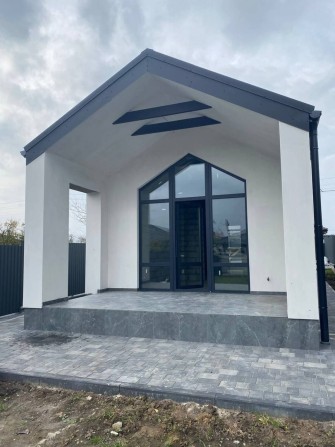 Сучасний будинок Лезнево.Огороджена територія, утелена стеля 41268 - фото 1