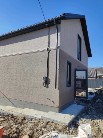 Новий будинок у чистовому варіанті за ціною 2 км. квартири - фото 1