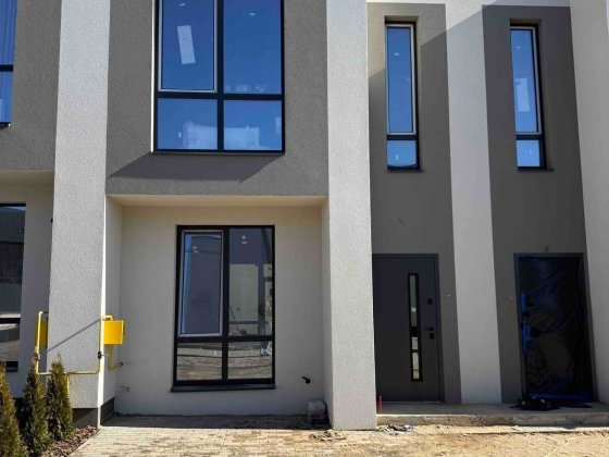 Продаж таунхауса з ремонтом в Зарванцях Зарванці