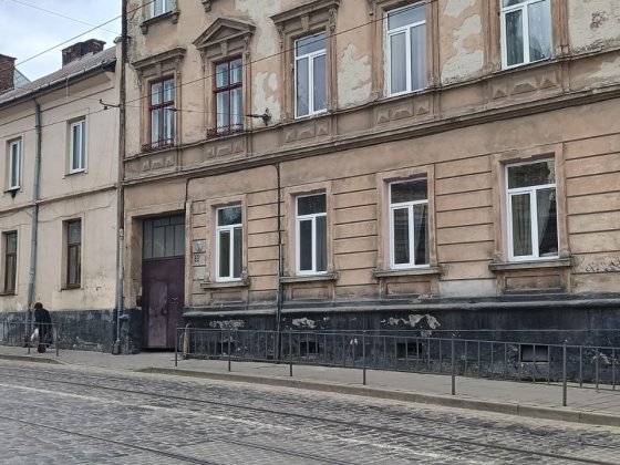 Продаж 2-кімнатної квартири в ближньому центрі Львова (кут Хмельницького – Гайдамацької) Львов