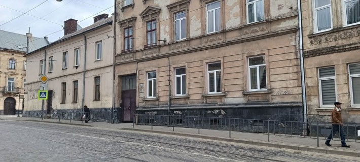Продаж 2-кімнатної квартири в ближньому центрі Львова (кут Хмельницького – Гайдамацької) - фото 1