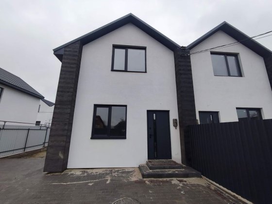 Дуплекс з готовим ремонтом Зарванці