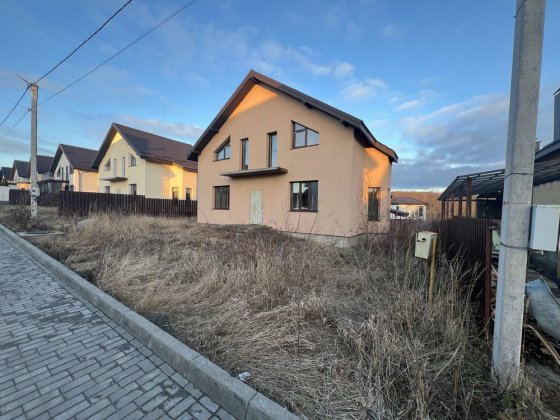 Продам будинок у Дендропарку. Хмельницький. Крутий вигляд на ліс!