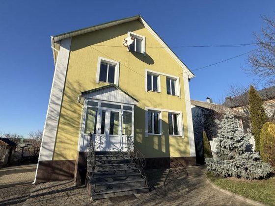 Продаж затишного та просторого будинку в районі Озерна Хмельницький