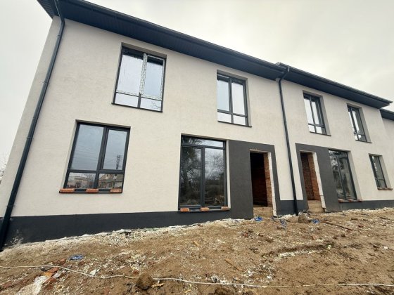 Продам таунхаус газифікований поряд школа Якушинці