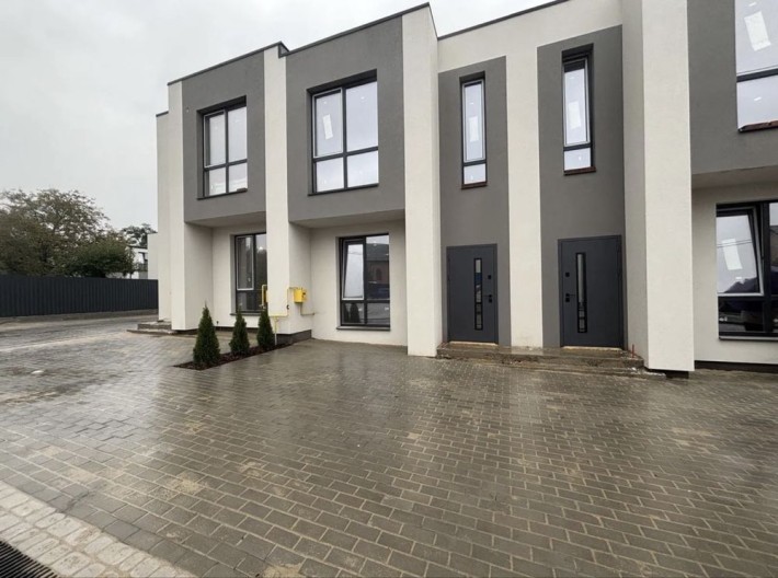 Сучасний таунхаус в Якушинцях - фото 1