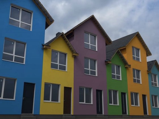 Продаж трьхповерхового будинку Рованцы