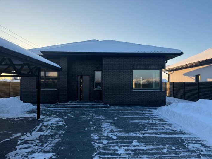 Сучасний будинок з бетонним перекриттям - фото 1