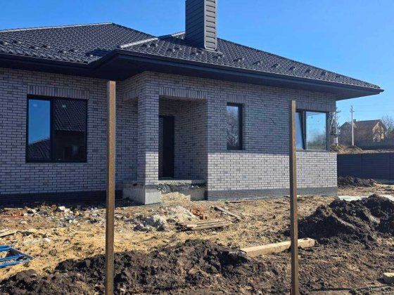 Продається сучасний будинок в с Тарасове Клавдієво-Тарасове