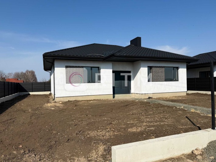 Продаж сучасного будинок біля Луцька! - фото 1