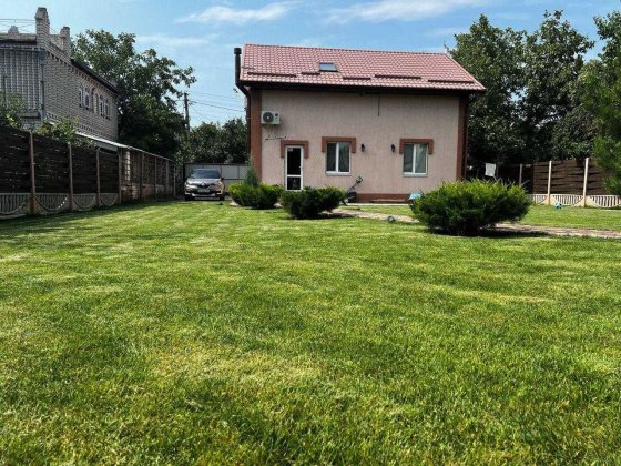 Продам шикарный дом Подгородное река/ ландшафтный дизайн Підгородне