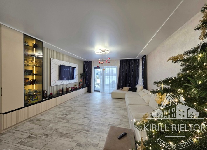 Продажа дома "Hight Tech" с бассейном, 15 соток (Обуховка) - фото 1