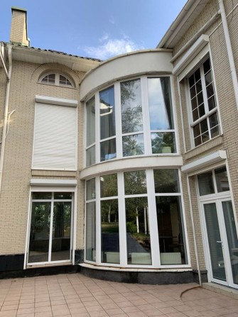 Продам дом  точнее 2 дома  на  разных участках. Совмещёных в одну усад - фото 1