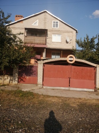 Продам 2этажный дом с. Шевченкивське в 2х км до Весёлых Тернов - фото 1