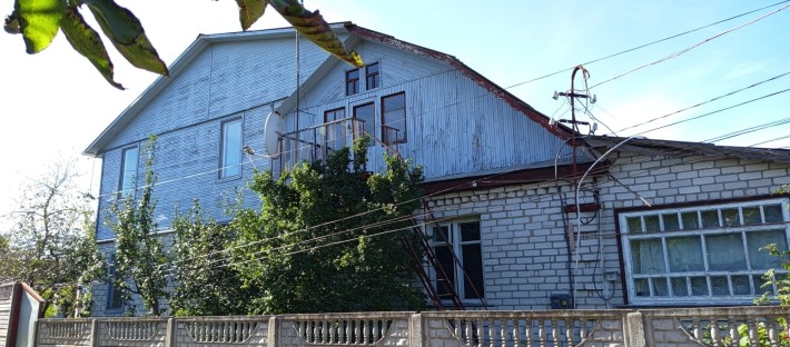 Продається добротний будинок в найближчому передмісті - фото 1