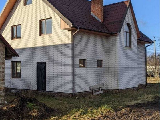 Продам гарний будинок в Хорошеві Хорошев