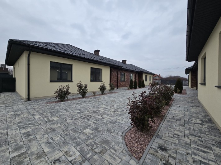 Продаж дуплекса 103 м² з ремонтом / 4 сотки / Минай / 4 хв до Ужгород - фото 1