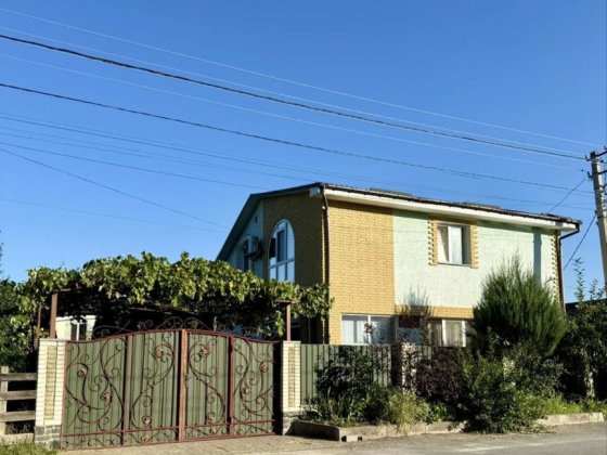 Сучасний будинок 110 м², 15 соток, до 10 км від міста Левків