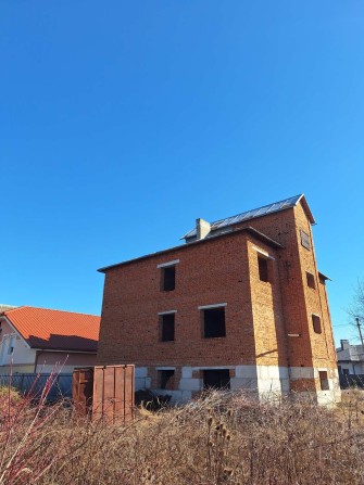 Продаж будинку в пригороді Ужгорода! - фото 1