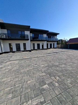 Продається новий цегляний котеджний будинок в м. Тячів - фото 1