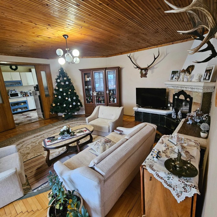 Продаж будинку в Сваляві - фото 1