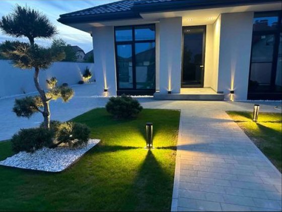 Продається новий будинок з ремонтом Минай