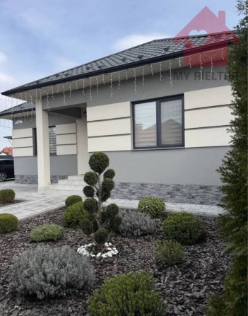 Продаж шикарного будинку в с Минай - фото 1