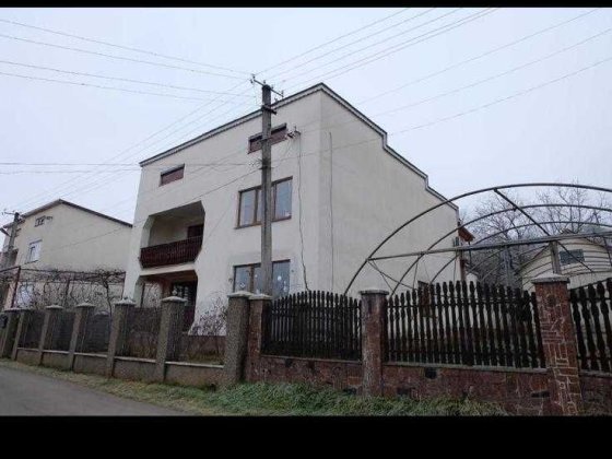 Продається будинок в центрі міста Иршава