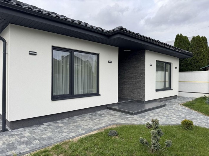 Продаж будинку в Сторожниці - фото 1