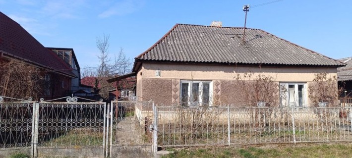 Продам дом в Чоп с участком. - фото 1