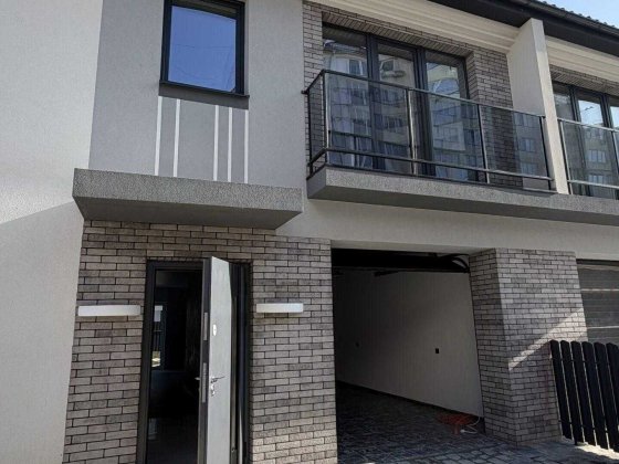 Зданий Таунхаус з Ремонтом, Каскад Волчинец